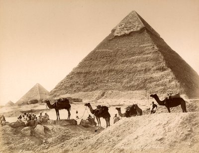 Männer und Kamele vor der Pyramide von Chefren von Unknown photographer