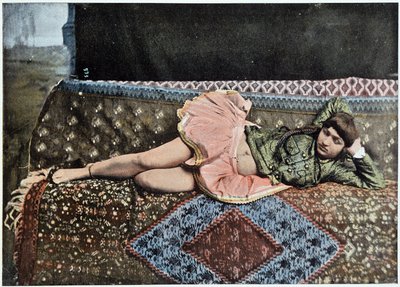 Perserin in einem Harem von Teheran von Unknown photographer