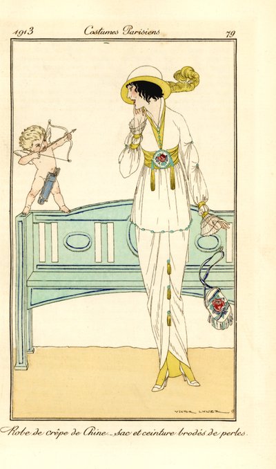 Frau in Krepp-de-Chine-Kleid mit Gürtel und Tasche, bestickt mit Perlen. Ein Amor zielt mit einem Liebespfeil auf ihren Kopf von Victor Lhuer