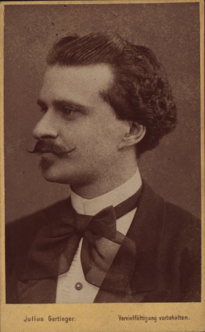 Porträt des Komponisten Eduard Strauss 1835-1916, 1874 von Vienna . Photo studio Julius Gertinger
