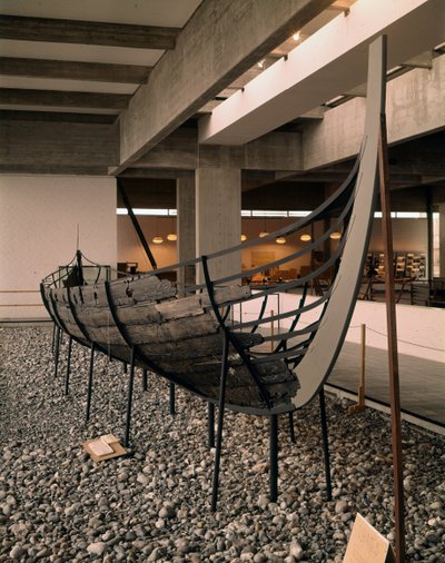 Wikingerschiff (Drakkar oder Langskip) gefunden im Roskilde-Fjord, Dänemark, um 1030 von Viking