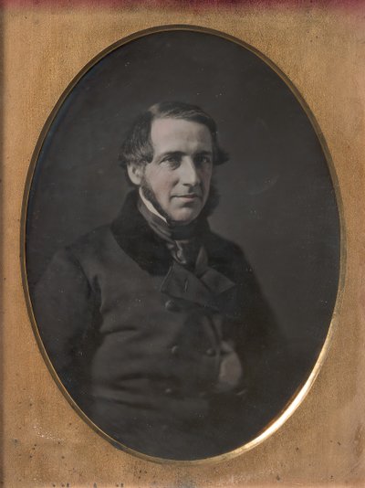 Mittelalterlicher Mann mit Kinnbart, Hand in Jacke gesteckt von W. and F. Langenheim