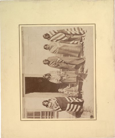 Gruppe von fünf indianischen Frauen mit kleinem Mädchen und Baby, 1871 von William Hicks Jackson