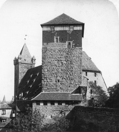 Der fünfeckige Turm, Kaiserstallung, Nürnberg, Deutschland, ca. 1900er Jahre von Wurthle and Sons