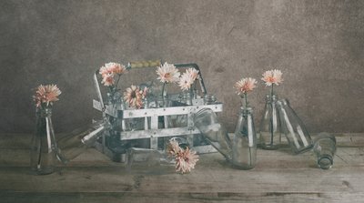 Vintage Blumenflaschen von chenyi wang
