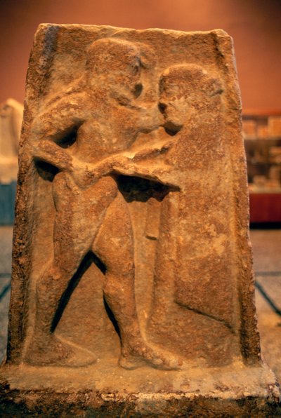 Stele mit Relief, das Agamemnon und Klytaimnestra darstellt, griechische Zivilisation, 6. Jahrhundert v. Chr. von Theodore Charles Ange Coquelin