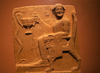 Stele mit Relief, das Gottheiten und Schlangen darstellt, aus Sparta, Griechenland, griechische Zivilisation von Theodore Charles Ange Coquelin