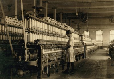 Junges jugendlich Mädchen, das als Spinner an der Baumwollspinnerei, West, Texas, USA, c arbeitet. 1913                                    Kunstdruck konfigurieren