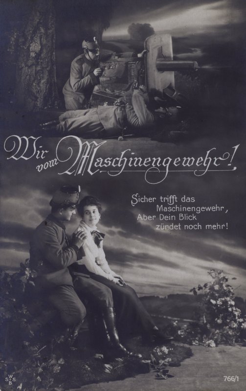 Österreichischer Maschinengewehrschütze auf dem Schlachtfeld und mit seiner Geliebten (s/w Foto) von Austrian Photographer