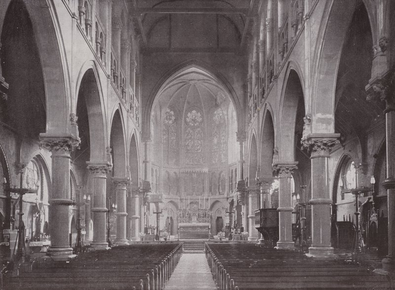 Kirche Unserer Lieben Frau der Siege, Kensington von English Photographer