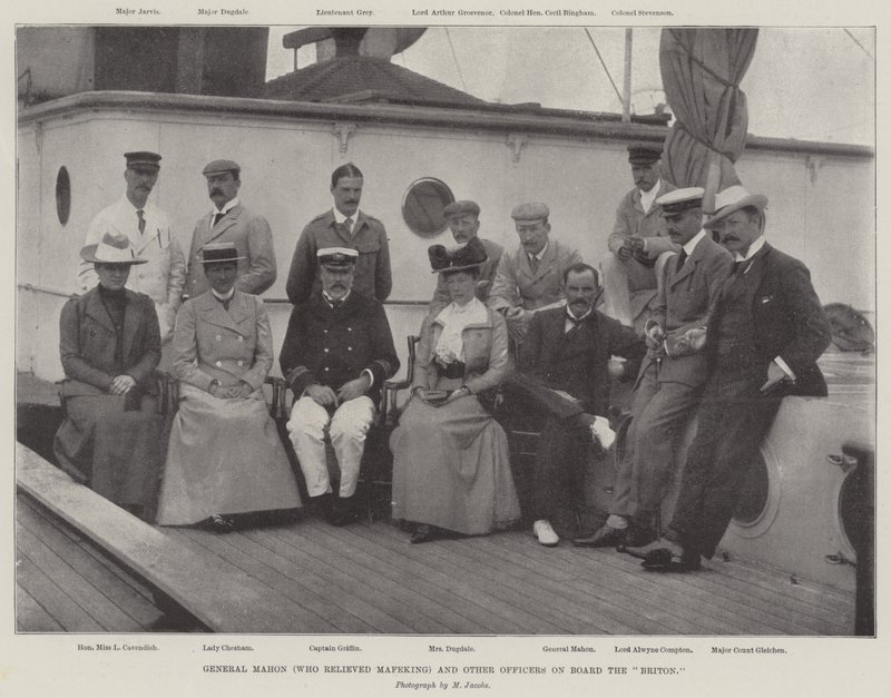 General Mahon (der Mafeking entlastete) und andere Offiziere an Bord der Briton von English Photographer
