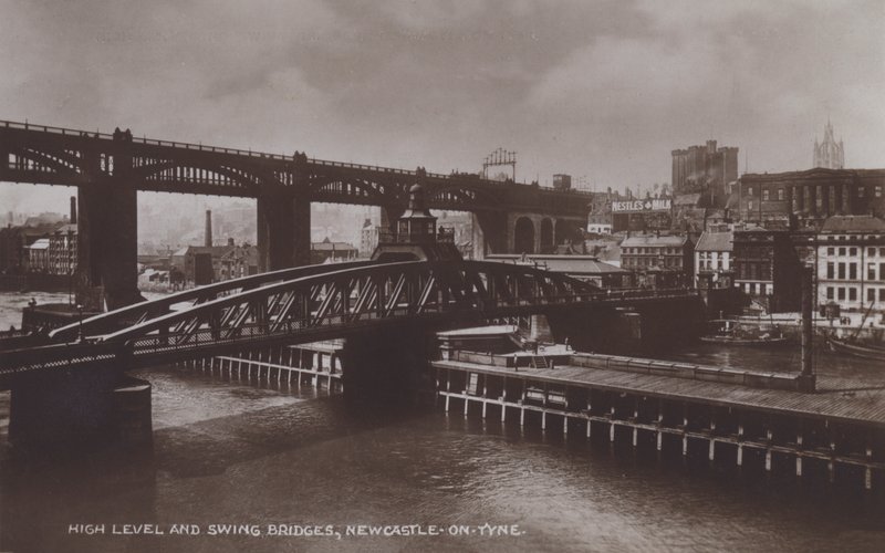 High Level und Swing Bridges, Newcastle-On-Tyne von English Photographer