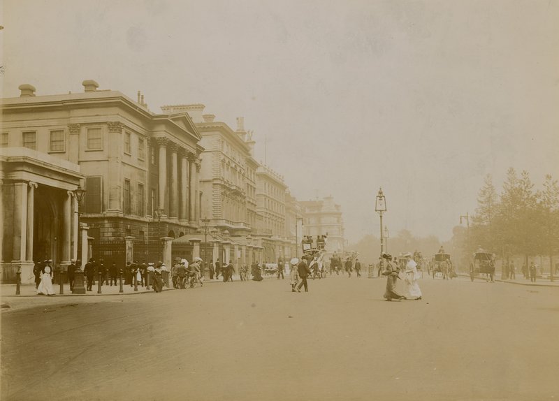 Hyde Park Corner und Piccadilly, London von English Photographer