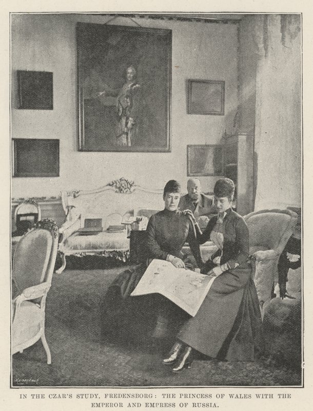 Im Arbeitszimmer des Zaren, Fredensborg, die Prinzessin von Wales mit dem Kaiser und der Kaiserin von Russland von English Photographer