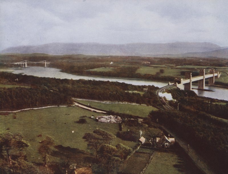Menai-Straße von der Anglesey-Säule von English Photographer