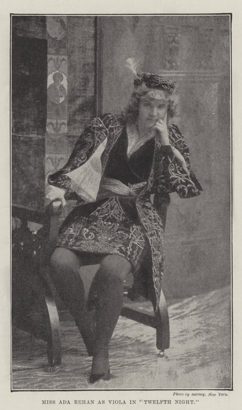 Miss Ada Rehan als Viola in Was ihr wollt von English Photographer