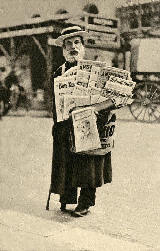 Zeitungsverkäufer von English Photographer