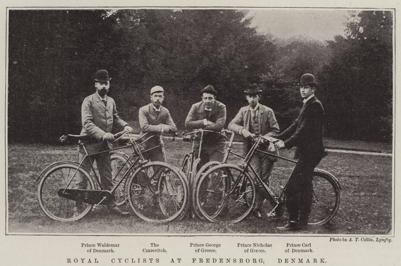 Königliche Radfahrer in Fredensborg, Dänemark von English Photographer