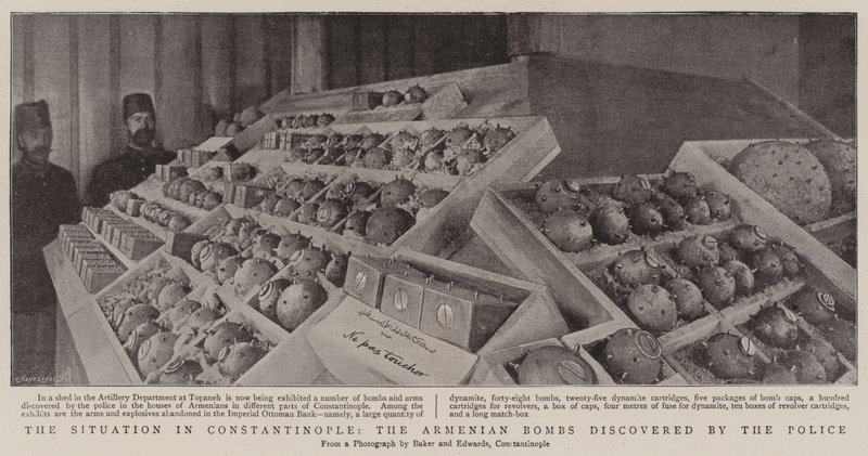 Die Situation in Konstantinopel, die von der Polizei entdeckten armenischen Bomben von English Photographer