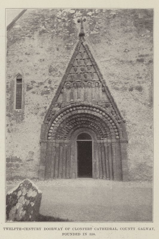 Türöffnung aus dem 12. Jahrhundert der Clonfert-Kathedrale, County Galway, gegründet 558 von English Photographer