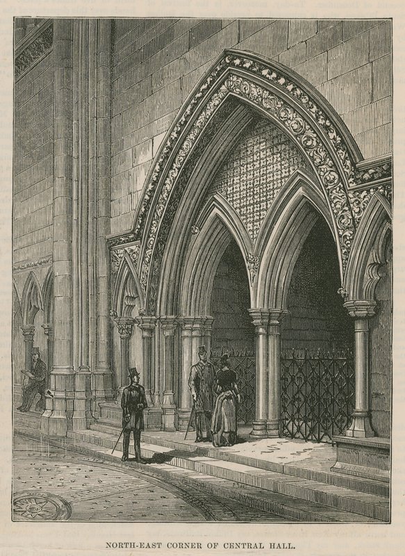 Eröffnung der königlichen Gerichtshöfe: Nordost-Ecke der zentralen Halle von English School