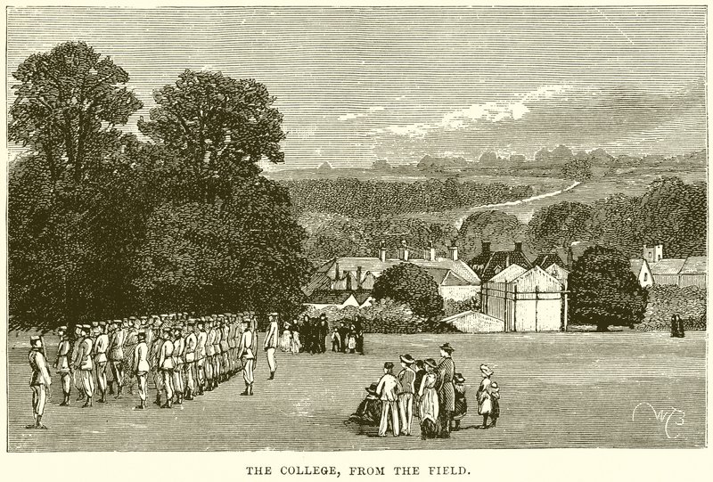 Das College, vom Feld aus von English School
