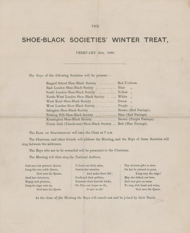 Die Schuhe-Schwarze Gesellschaften Wintervergnügen von English School