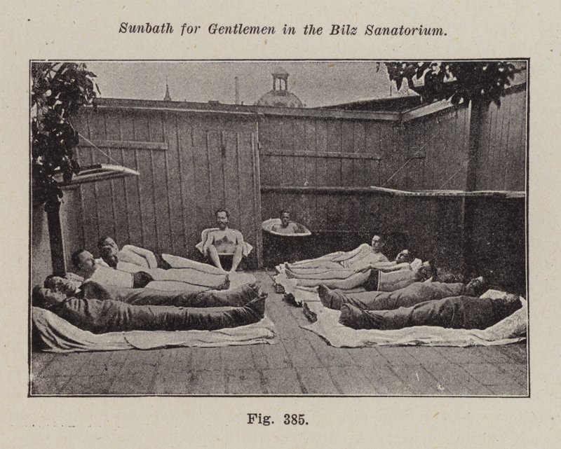 Sonnenbad für Herren im Bilz-Sanatorium von European Photographer