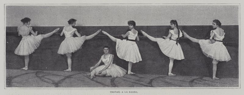 Mädchen beim Barren-Training in einer Ballettklasse von French Photographer