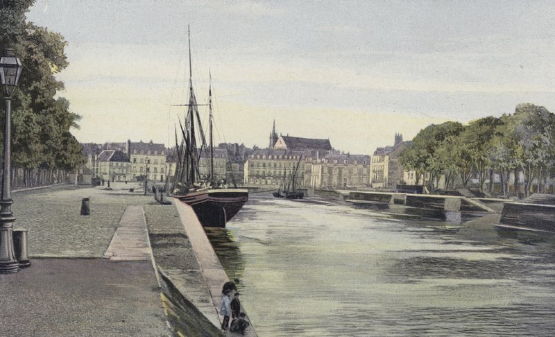 Vannes, Der Hafen und die Promenade de la Rabine von French Photographer