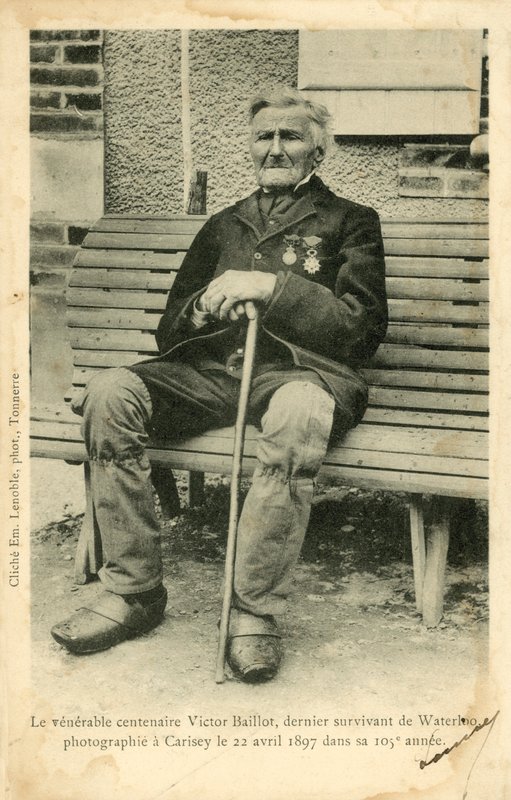 Victor Baillot, der letzte Überlebende der Schlacht von Waterloo, fotografiert in Carisey am 22. April ? von French Photographer