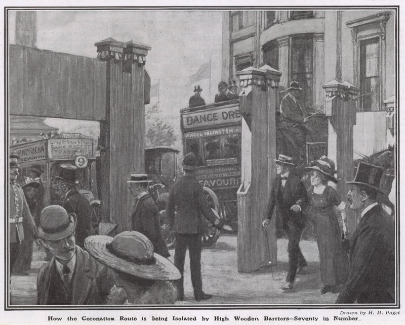 Wie die Krönungsroute durch hohe Holzzäune isoliert wird von Henry Marriott Paget