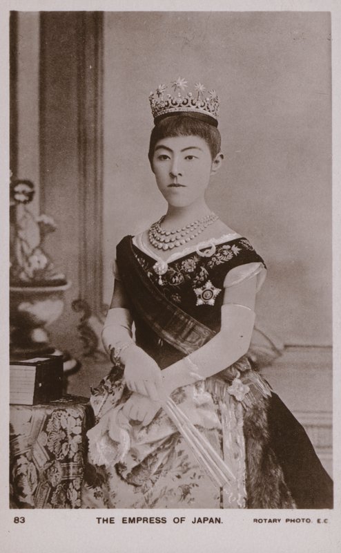 Kaiserin Shoken, Ehefrau von Kaiser Meiji von Japan von Japanese Photographer