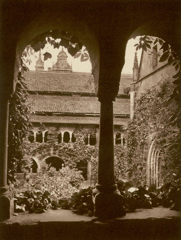 Hildesheim, Dom, Kreuzgang (s/w Foto) von Kurt Hielscher