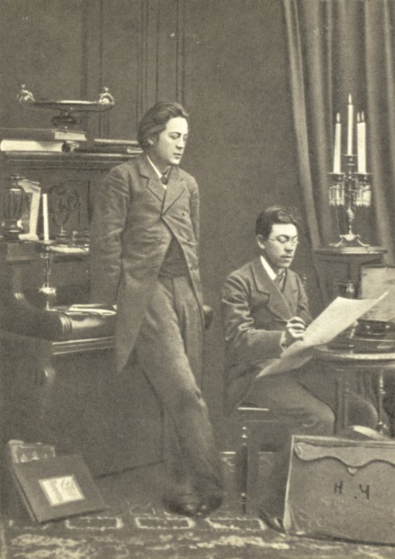 Anton Tschechow (links) mit seinem Bruder Nikolay in Moskau von Russian Photographer