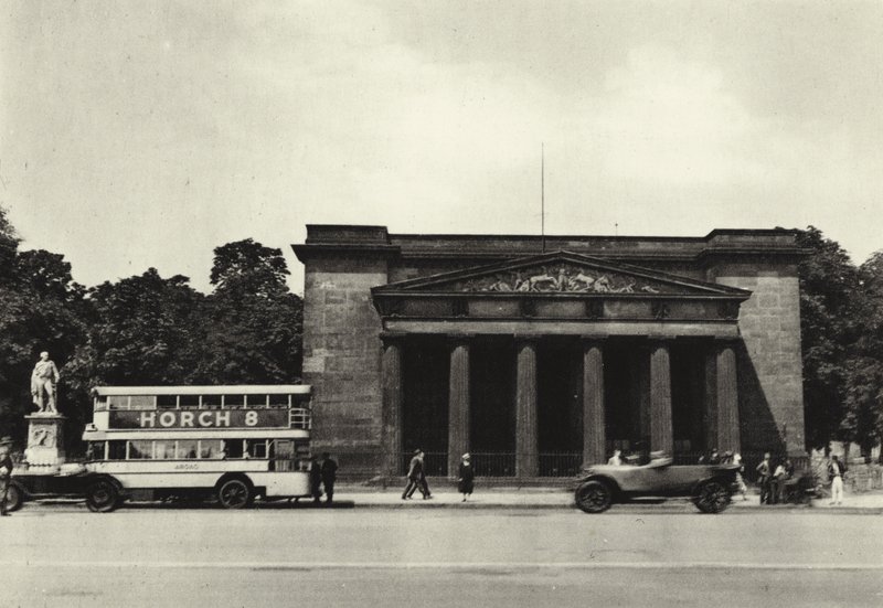 Berlin: Die Neue Wache von Sasha Stone
