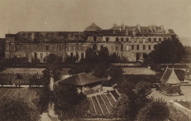 Kloster N-D-de-Charite, genannt Saint-Michel, ersetzt durch das Institut du Radium, Rue Pierre-Curie