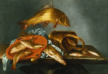 Ein Hecht, Karpfen, Schleie und Rotauge mit einem Sieb und einem Messingkübel auf einem Sims, 1661