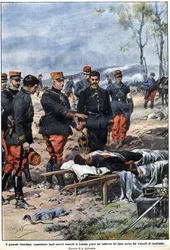 Episode des Krieges von 1914: General Noel Edouard de Curieres de Castelnau (1851-1944), Kommandant der französischen Armee in Lothringen, schwört am Leichnam seines toten Sohnes, ihn zu rächen. Illustration von Achille Beltrame in „La Domenica del Corrier