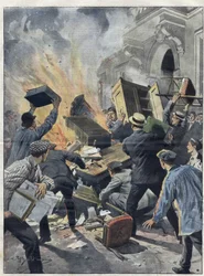 Weinkrise im Midi 1907: Winzer setzen das Rathaus von Beziers (Herault) in Brand. Illustration von Achille Beltrame aus dem Jahr 1907.
