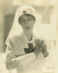 Lady Duff-Gordon als Krankenschwester (Platinabzug)