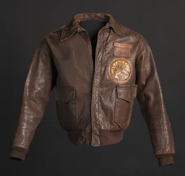 Fliegerjacke des Tuskegee Airman getragen von Lt. Col. Woodrow W. Crockett, 1942