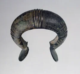 Armband, aus Reallon, Hautes-Alpes