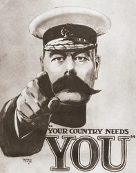 Das britische Rekrutierungsplakat aus dem Kriegsjahr 1914 zeigt Lord Kitchener mit den Worten „Dein Land braucht dich“. Aus The Story of Seventy Momentous Years, veröffentlicht von Odhams Press 1937.