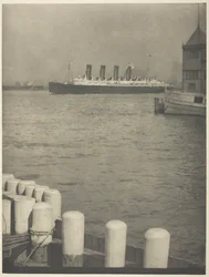 Auslaufend, Die Mauretania, 1910