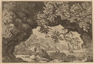 Blick durch einen durchbrochenen Felsen