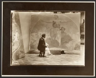Selbstporträt von Alphonse Mucha bei der Arbeit an "Lunette, Durch Stärke zur Freiheit, Durch Liebe zur Einheit!" für den Bürgermeistersaal des Gemeindehauses, Prag