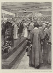 Der königliche Besuch in Irland, Empfang des Herzogs und der Herzogin von York im Bahnhof von Belfast, der Bürgermeister stellt die Stadträte vor