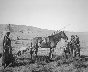 Indianer vom Stamm der Cree in Westkanada, ca. 1890