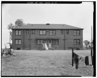 Nordseite - Clark Howell Homes, Gebäude H-1, 253 Mills Street, Atlanta, Fulton County, Georgia